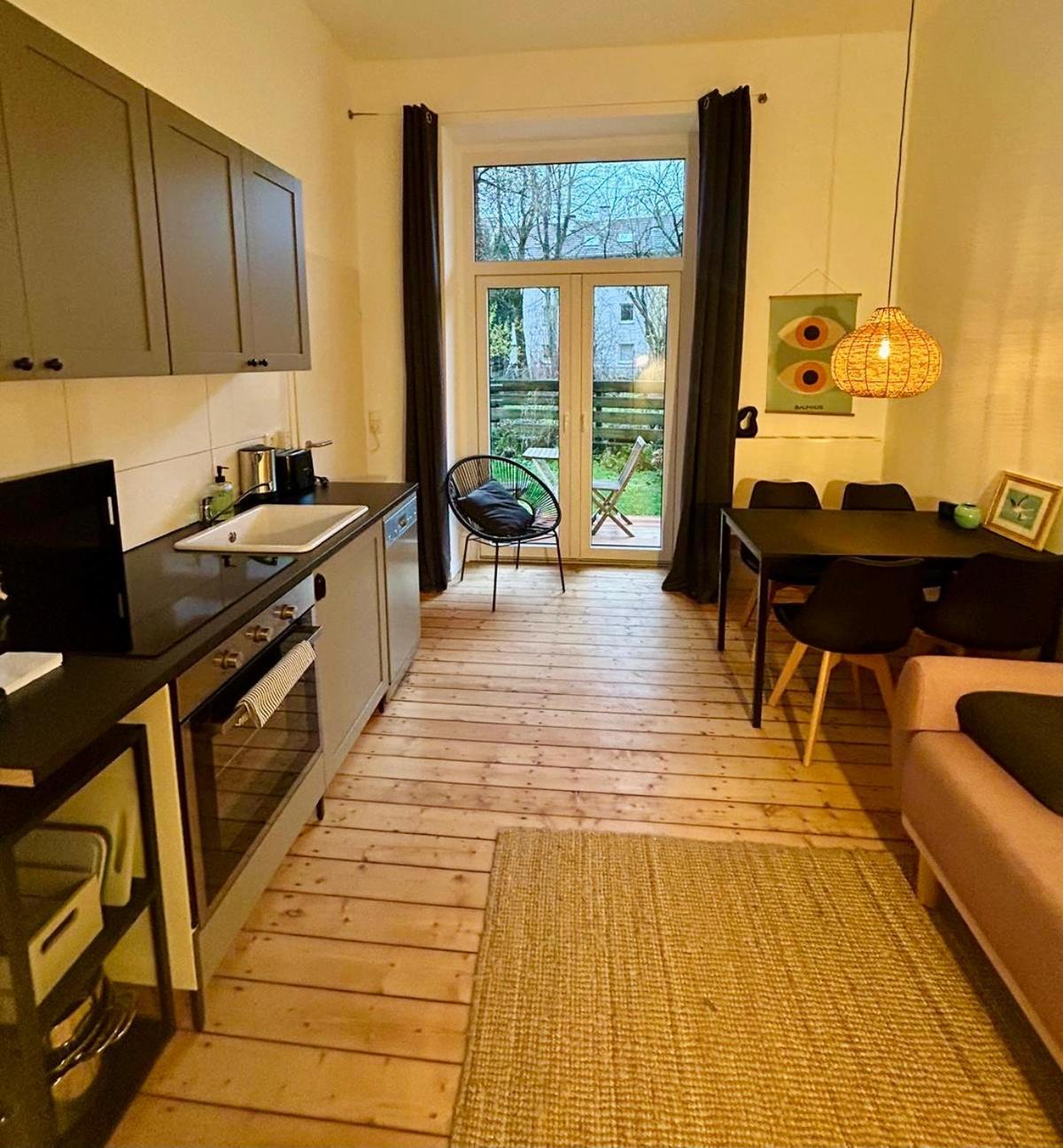 Feelslikehome - Stylische Und Zentrale Altbauwohnung Mit Terrasse&Garten Bochum Zewnętrze zdjęcie